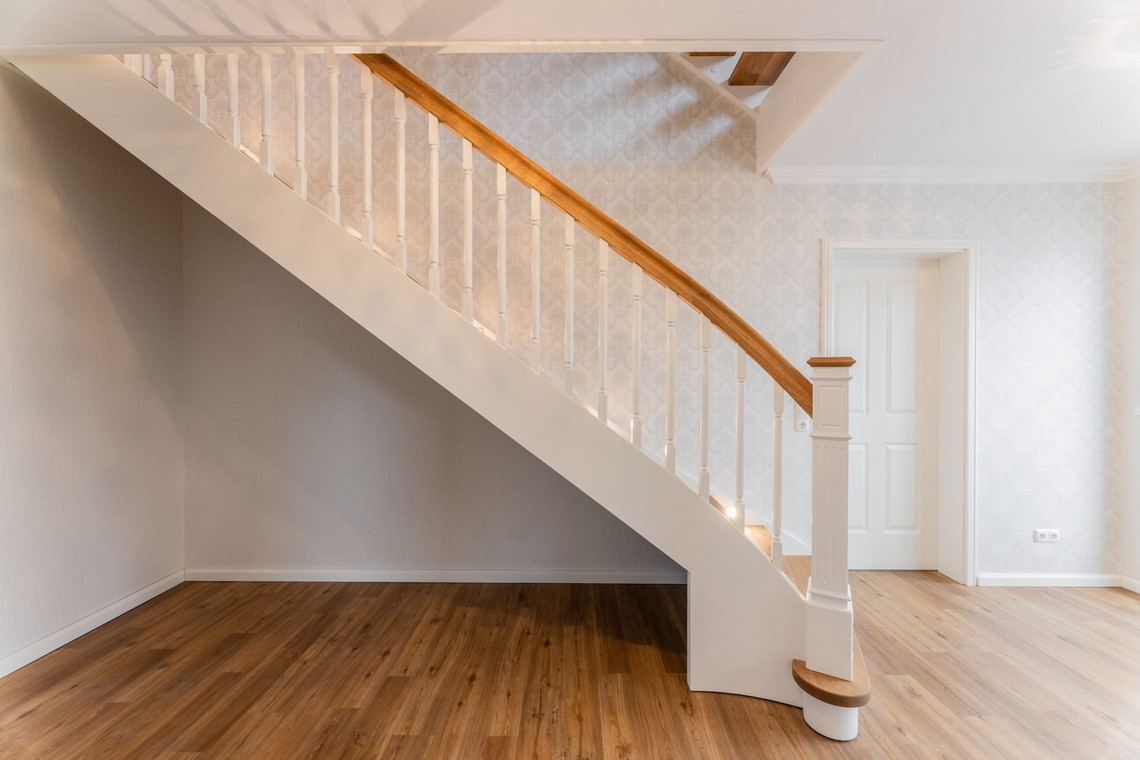 Klassische Treppe im Landhausstil