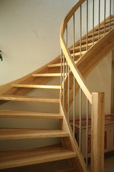 gewendelte Treppe aus Esche