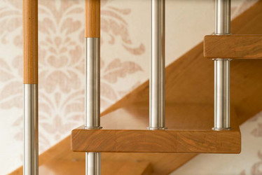 Preisgünstige Holztreppe StandardLine