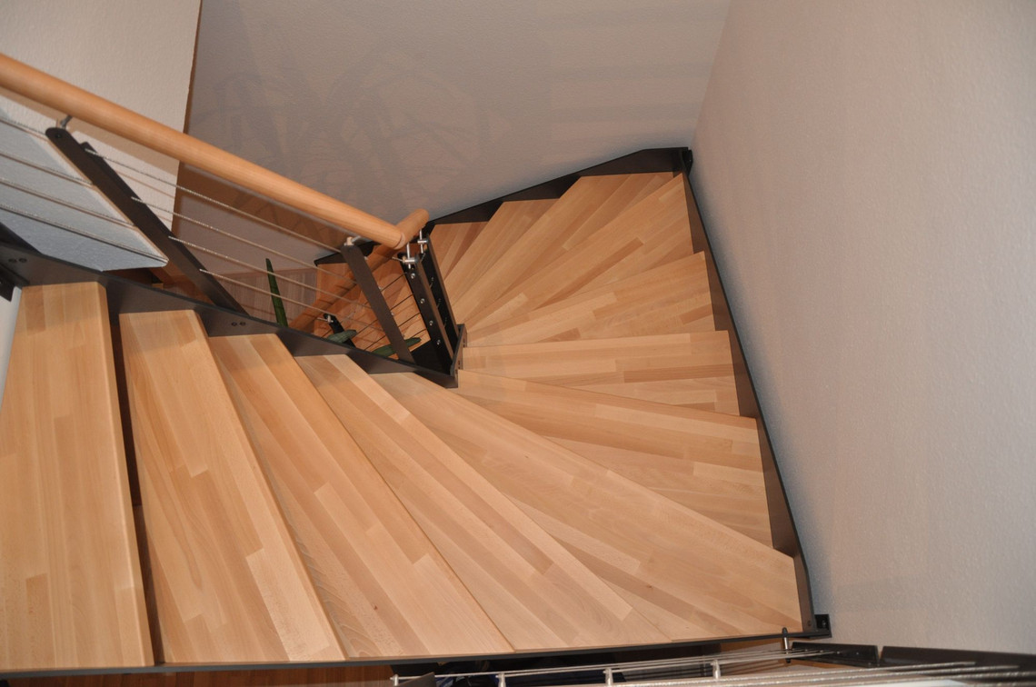 1/2 gewendelte Treppe