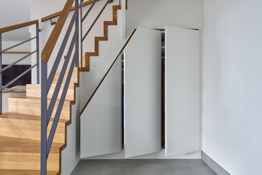 Schrank unter der Treppe