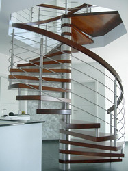 Holzspindeltreppe Buche CreativeLine