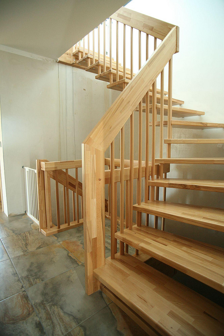 BasicLine – BÄTHE Treppen GmbH