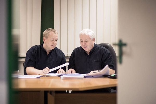 Besprechung Vater und Sohn