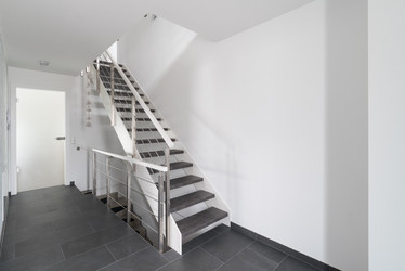 Treppenbau Stahlwangentreppe – SteelLine
